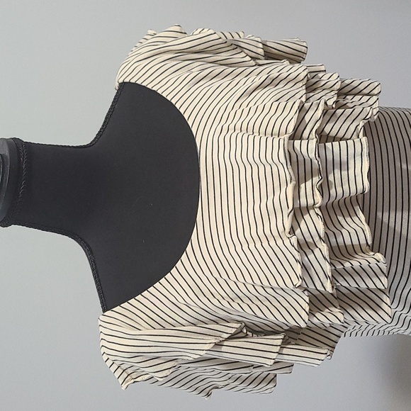 Ralph Lauren Ruffle Top - Picture 7 of 7